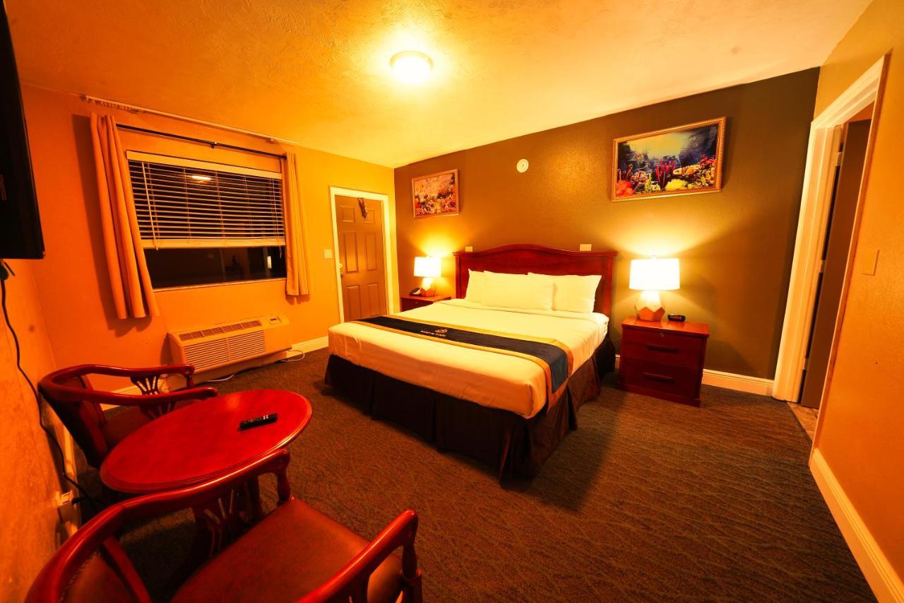 Sandals Inn Daytona Beach Bagian luar foto