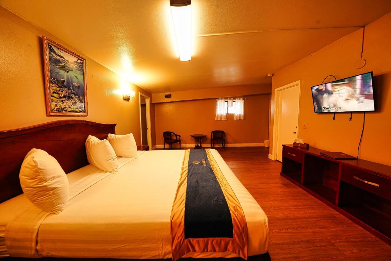 Sandals Inn Daytona Beach Bagian luar foto