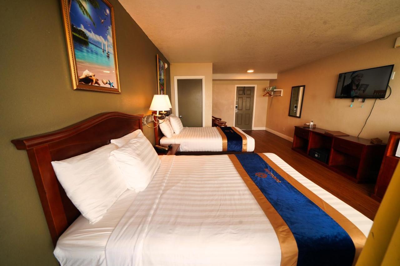 Sandals Inn Daytona Beach Bagian luar foto