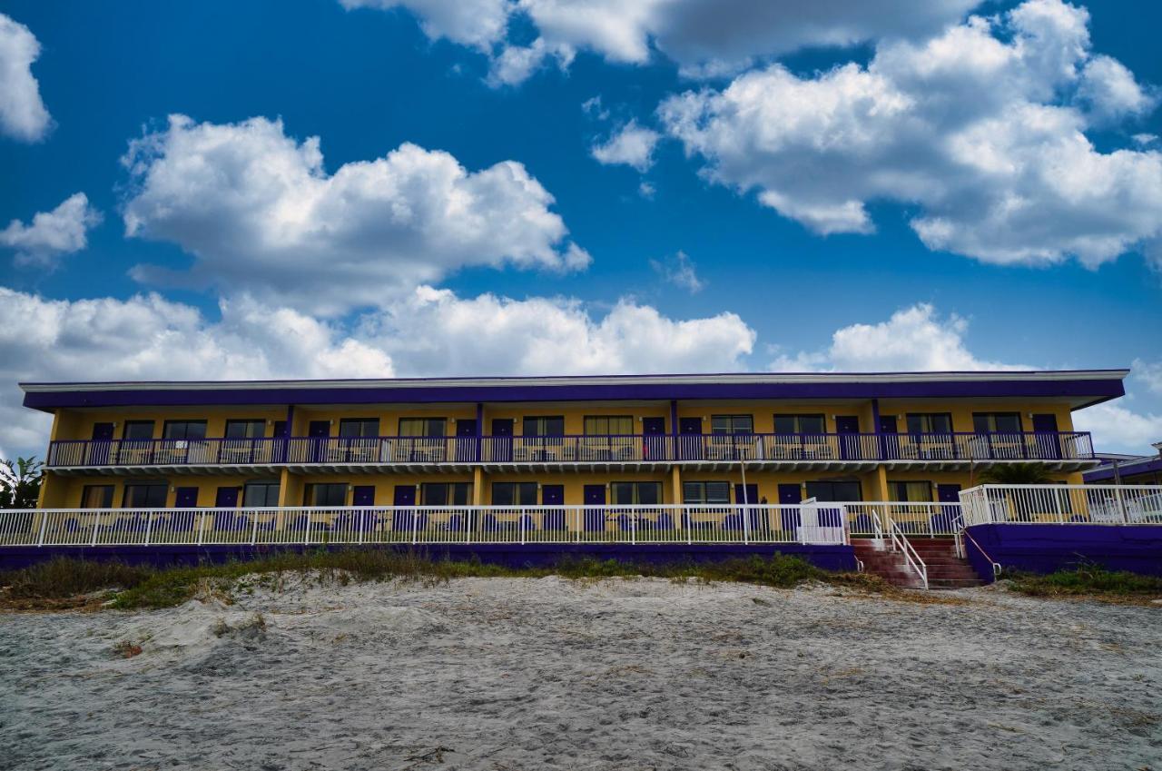 Sandals Inn Daytona Beach Bagian luar foto