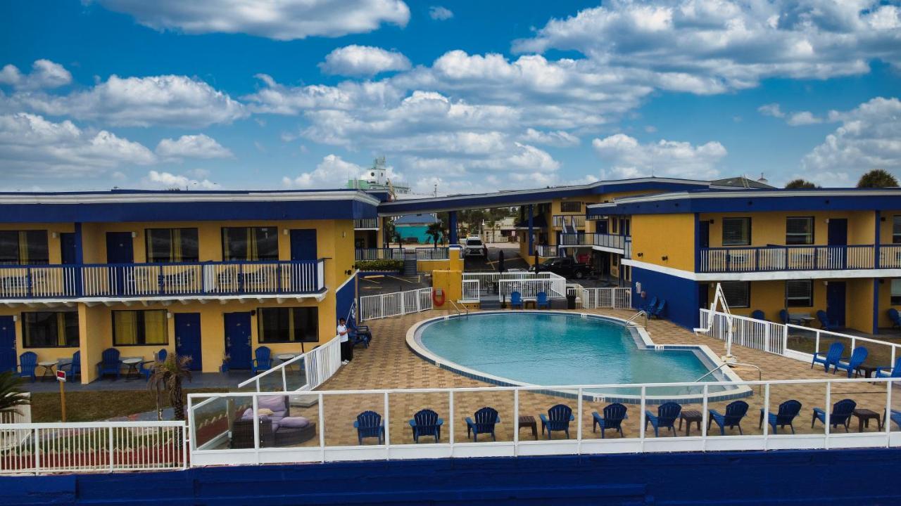 Sandals Inn Daytona Beach Bagian luar foto