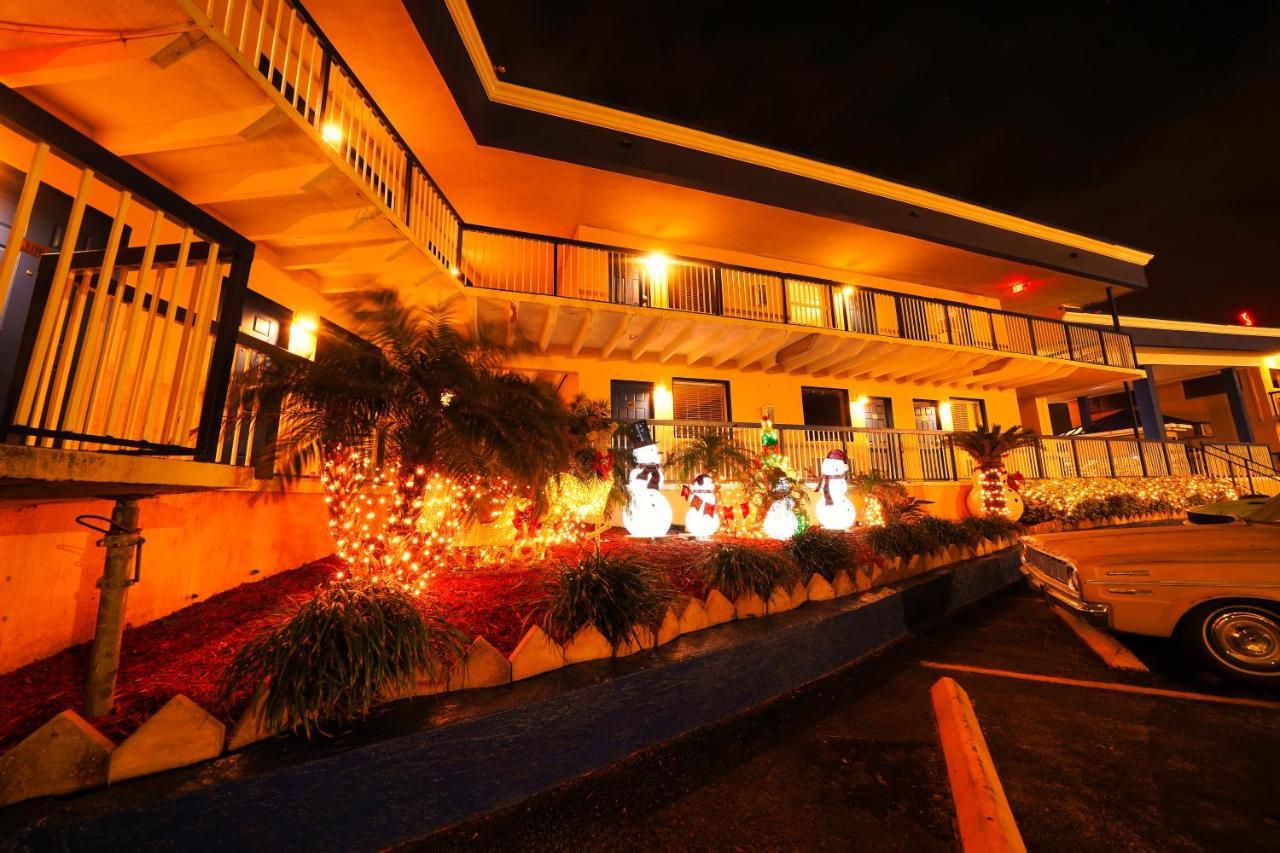 Sandals Inn Daytona Beach Bagian luar foto